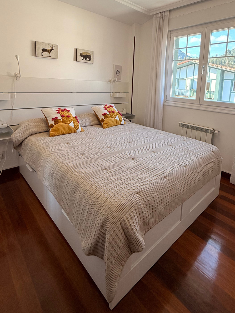 Cantabria-habitación-matrimonio2