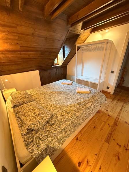 Pirineos-cama-matrimonio