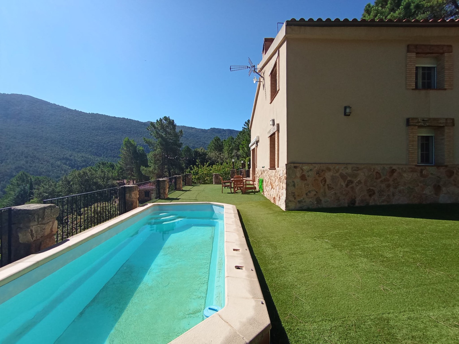 calares-del-mundo-piscina