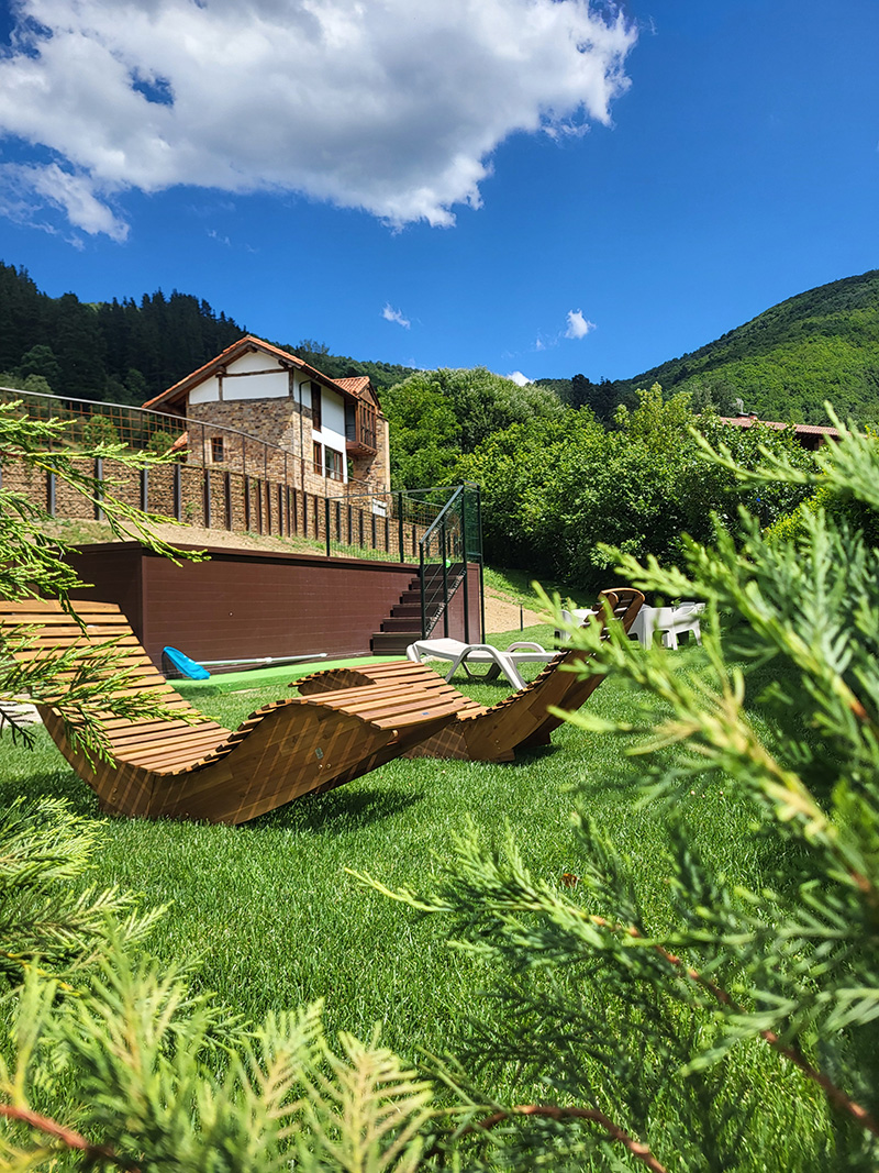 casa-1-jardín-butacas