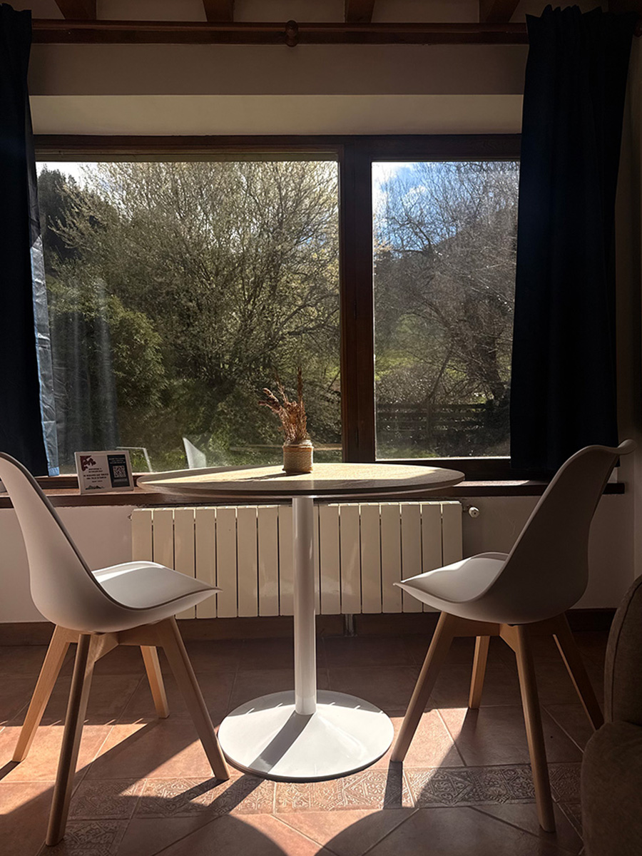 casa-6-salón-mesa-comedor